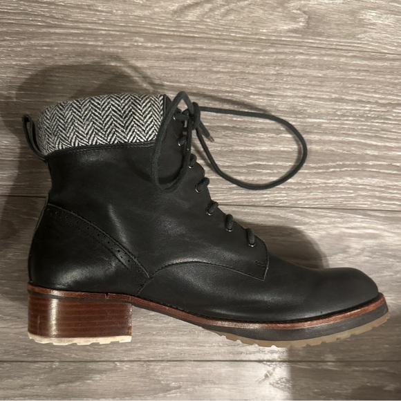 MATT BERNSON Black Leather Lace-Up Boots Herringbone Cuffs Lug Sole Size 10 EUC - Picture 9 of 10